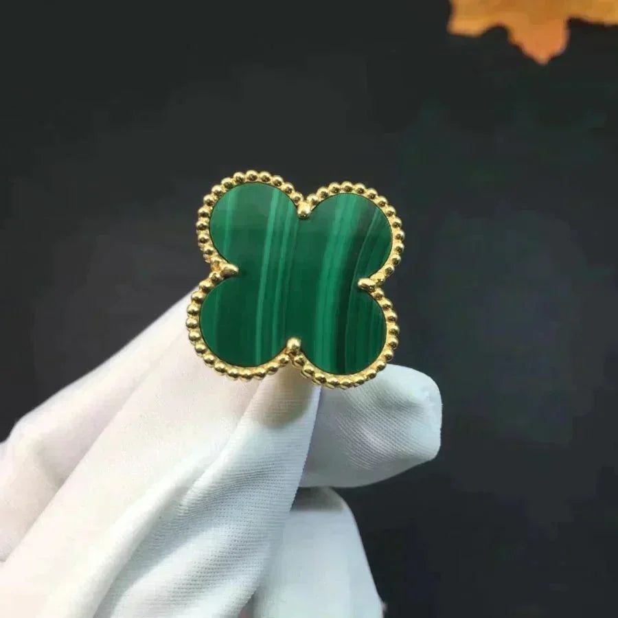 Van Cleef & Arpels CLOVER MALACHITE RING - Image 2