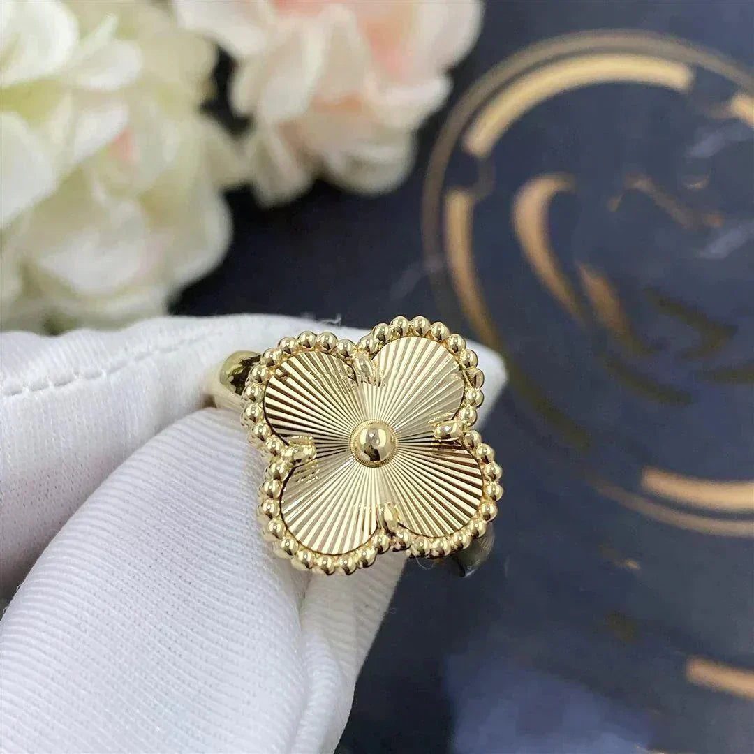 Van Cleef & Arpels CLOVER GOLD RING - Image 4
