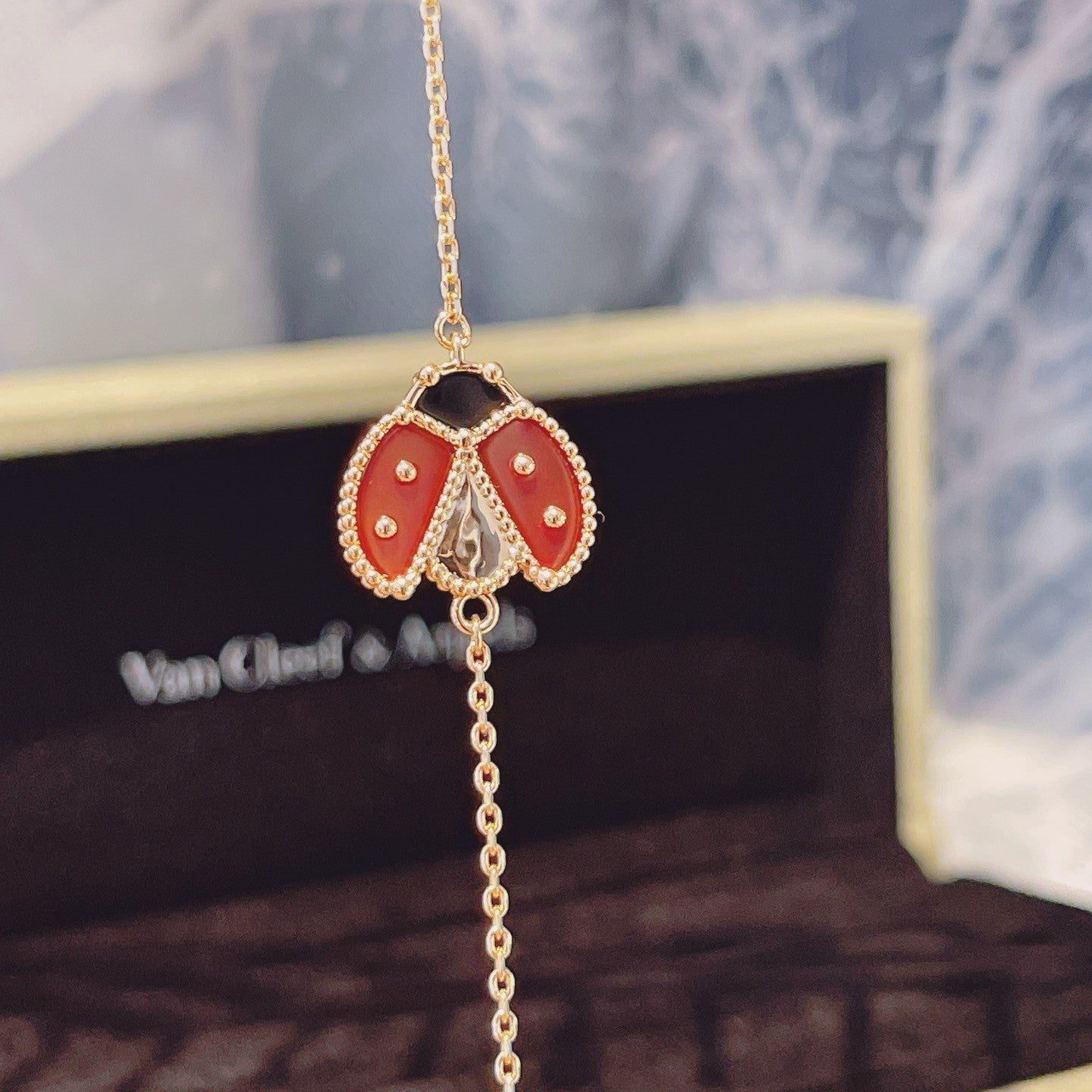 Van Cleef & Arpels LUCKY SPRING 1 MOTIF PINK GOLD BRACELET - Image 3