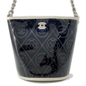 CHANEL CC Logo Camellia Plastics Bucket Bag Black/WhiteA57636 Plastics Leather
