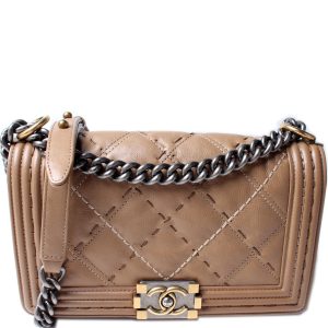 Chanel Boy Flap Medium New Lambskin 21M Bag