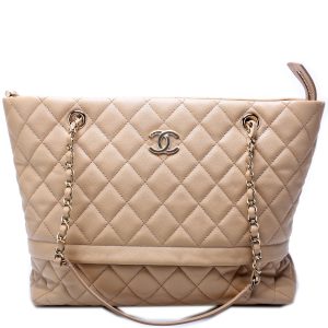 Chanel CC Rolled Up Tote Caviar 28M Bag