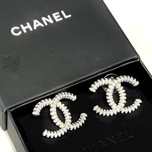CHANEL CC CRYSTAL STUDDED EARRINGS