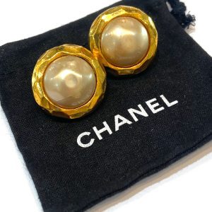 CHANEL CC VINTAGE CLIP-ON PEARL EARRINGS