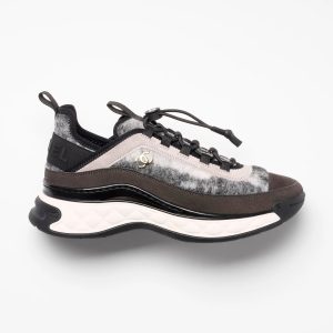 CHANEL MIXED FABRIC SUEDE CALFSKIN LOW-TOP SNEAKERS