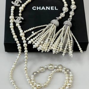 CHANEL FAUX PEARL CRYSTAL CC TASSLE NECKLACE/ BELT