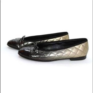 CHANEL CC OMBRE FLAT SHOES