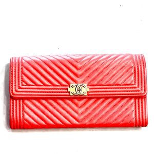 CHANEL QUILTED CHEVRON LAMBSKIN CONTINENTAL WALLET