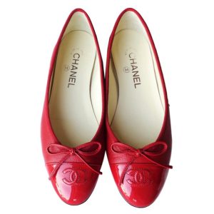 CHANEL CC LEATHER BALLERINA FLATS