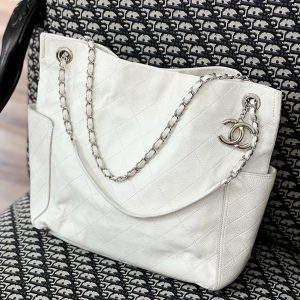 CHANEL CAVIAR QUILTED LEATHER TOTE BAG