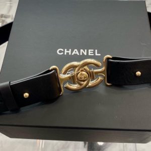 CHANEL INTERLOCKING CC LOGO BUCKLE LEATHER BELT