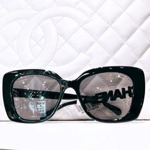 CHANEL OVERSIZED SUNGLASSES BLACK