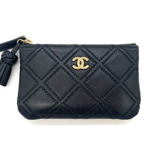 CHANEL LEATHER CARD HOLDER