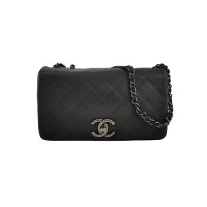 Chanel CC Matelasse Medium Black Calfskin Leather Single Flap Bag Silver Hardware