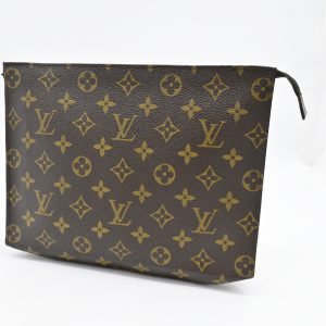 Louis Vuitton Toiletry 26 in Monogram Canvas
