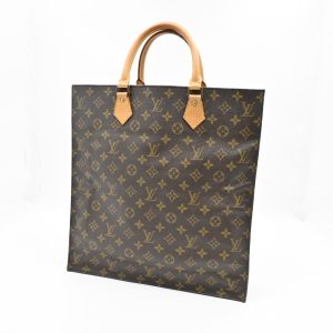 Louis Vuitton Sac Plat in Monogram Canvas