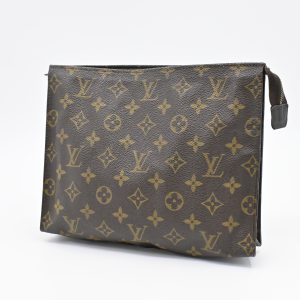 Louis Vuitton Toiletry 26 in Monogram Canvas
