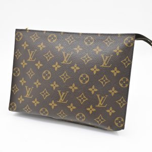 Louis Vuitton Toiletry 26 in Monogram Canvas