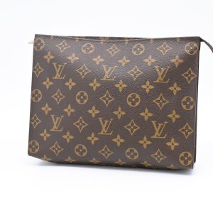 Louis Vuitton Toiletry 26 in Monogram Canvas