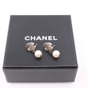 Chanel Earrings CC with Pearl