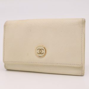 Chanel 6 Key Case in Cream Leather