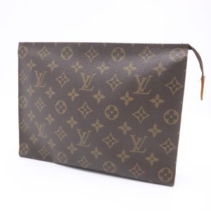Louis Vuitton Toiletry 26 in Monogram Canvas