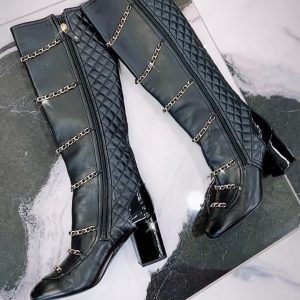 CHANEL CHAIN ACCENT QUILTED LEATHER KNEE HIGH BOOTS