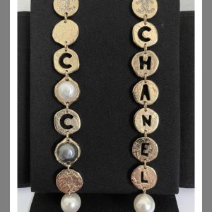 CHANEL COCO CHANEL Logo Gold Tone Disc Pearl Drop Earrings