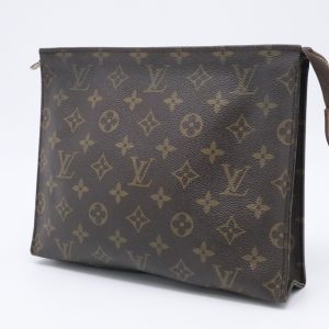 Louis Vuitton Toiletry 26 in Monogram Canvas