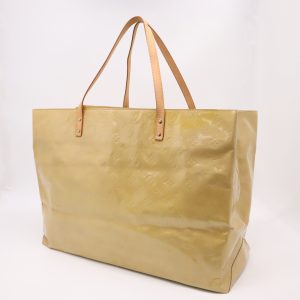 Louis Vuitton Reade GM in Yellow Beige Vernis Leather