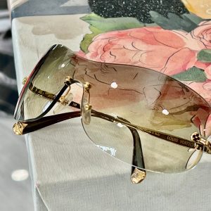LOUIS VUITTON SUNGLASSES