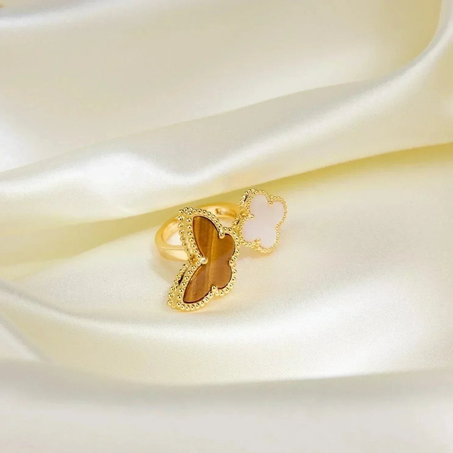 Van Cleef & Arpels LUCKY BETWEEN THE FINGER RING - Image 5