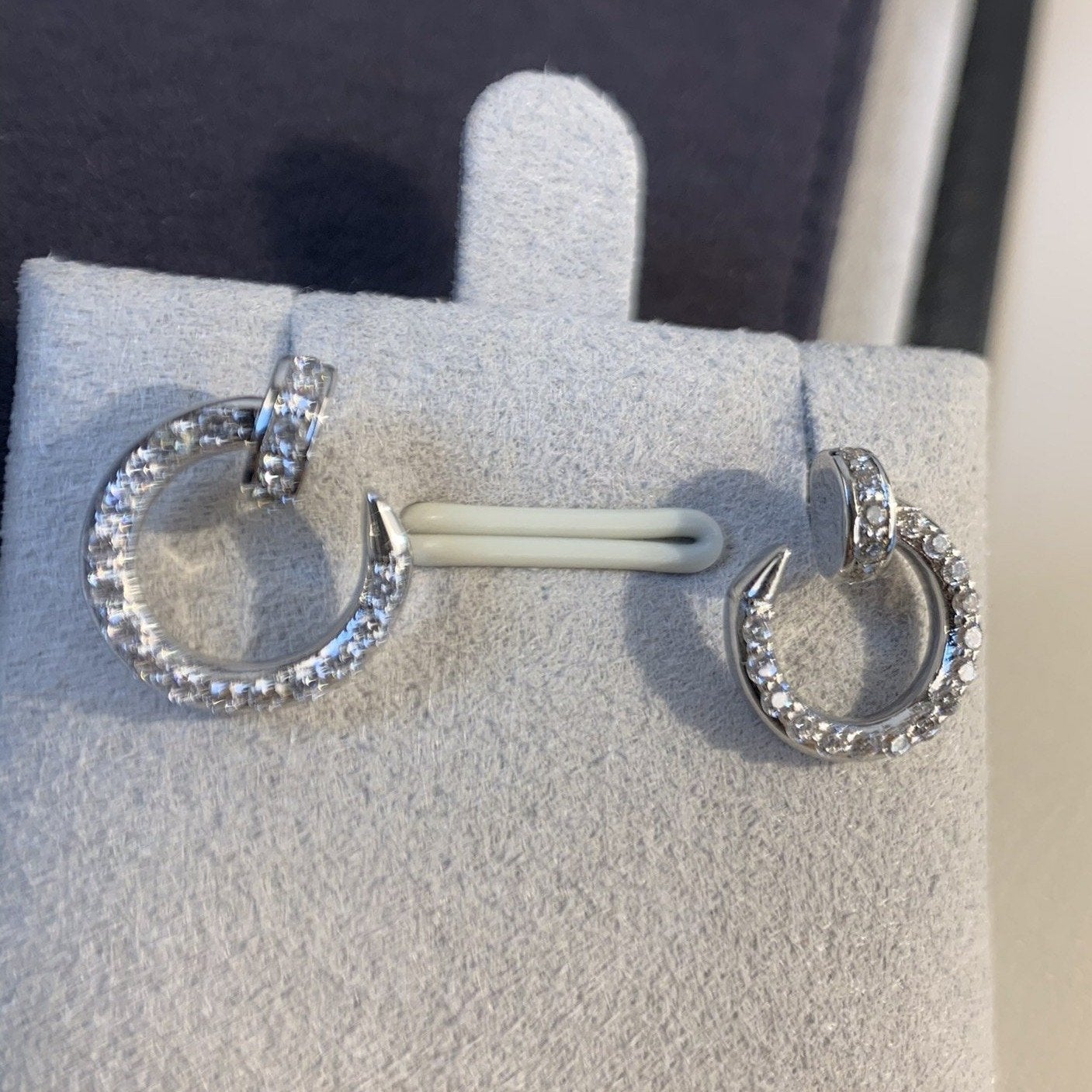 Cartier JUSTE EARRINGS SILVER DIAMONDS - Image 2