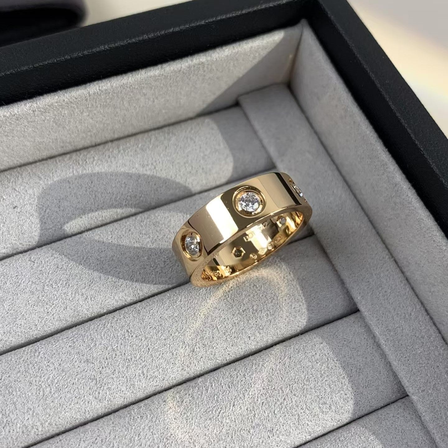 CartierLOVE RING 5.5MM 6 DIAMONDS PINK GOLD - Image 4