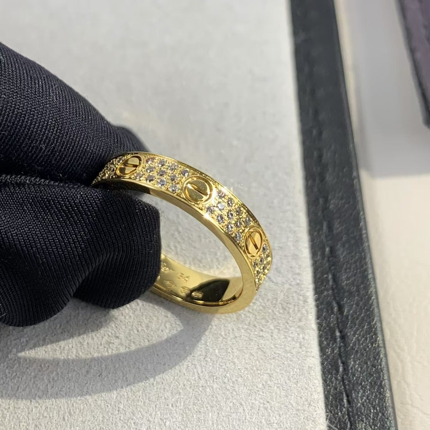 CartierLOVE RING 3.6MM DIAMOND PAVED - Image 8