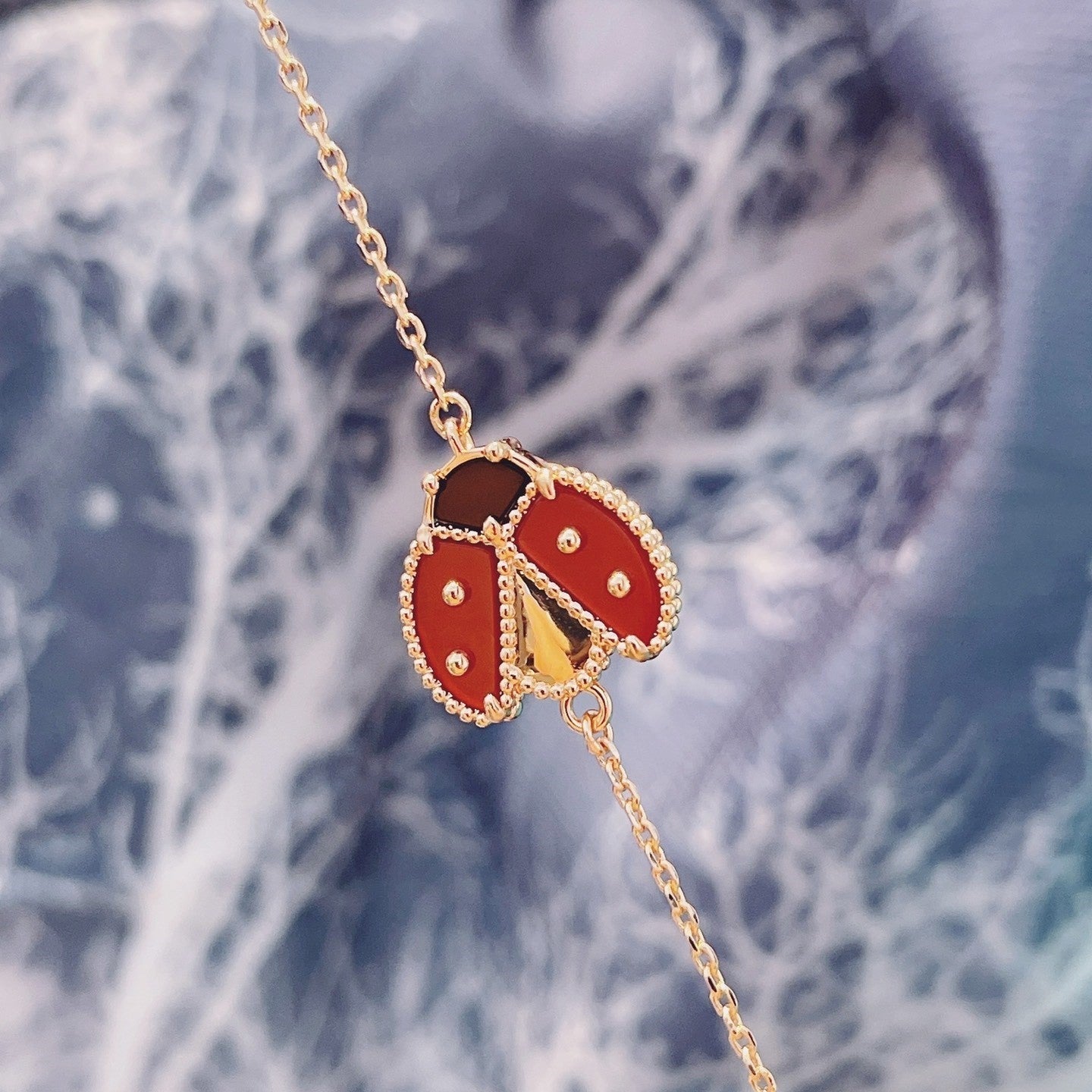 Van Cleef & Arpels LUCKY SPRING 1 MOTIF PINK GOLD BRACELET - Image 2