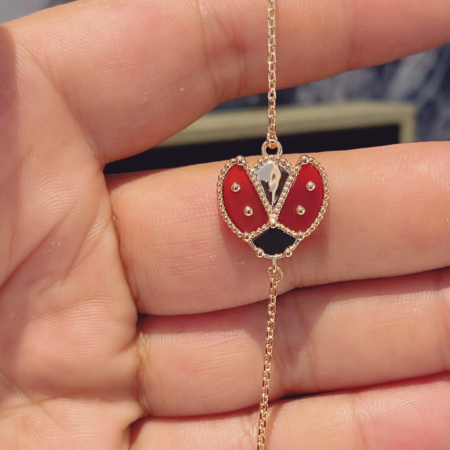 Van Cleef & Arpels LUCKY SPRING 1 MOTIF PINK GOLD BRACELET - Image 8