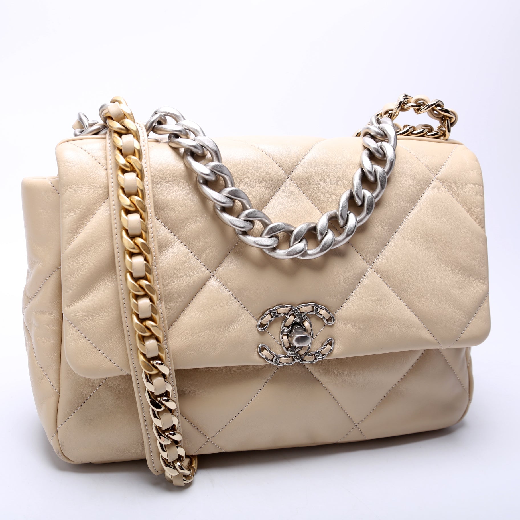 Chanel Quilted Goatskin 19 Large 32+M Beige Bag - Image 2
