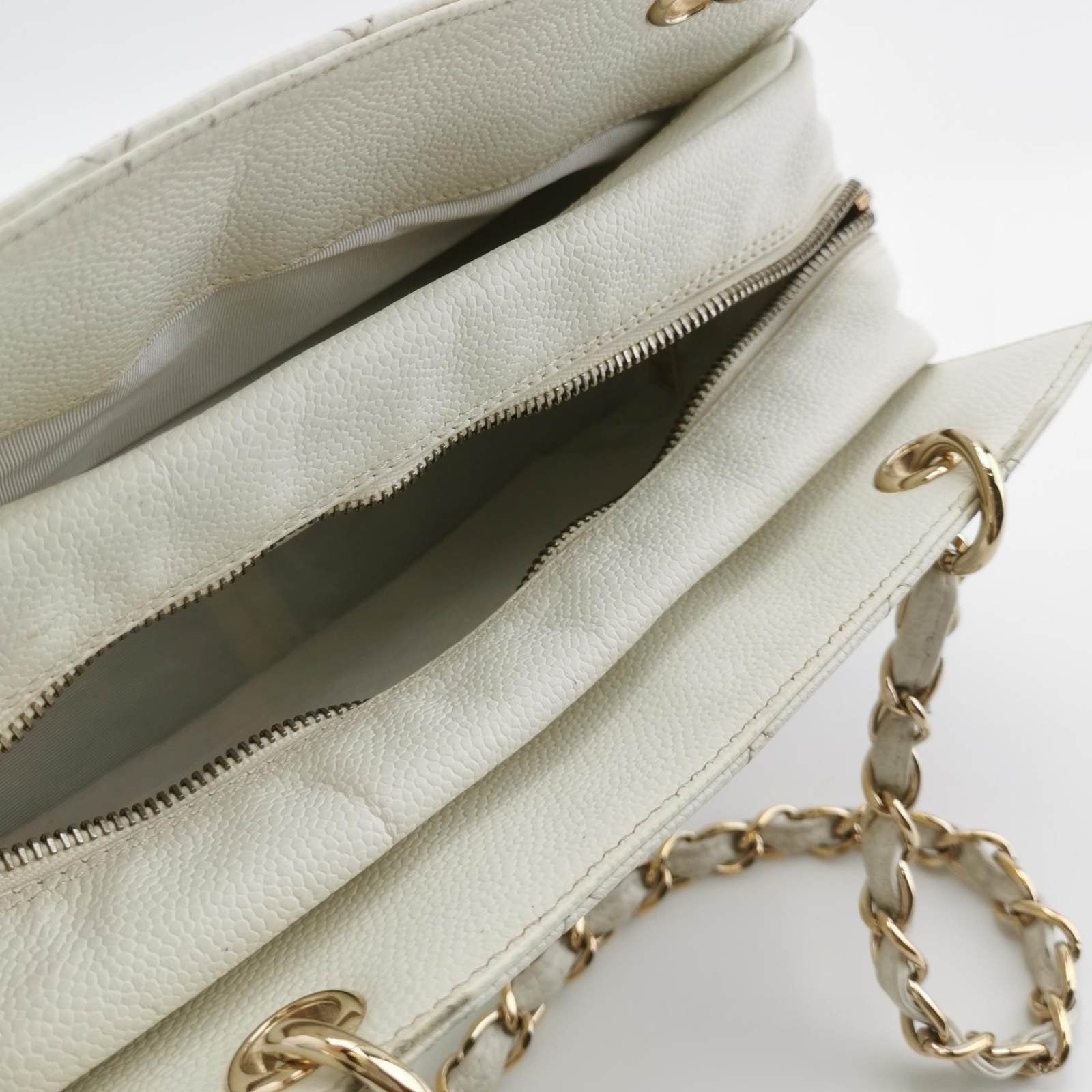 Chanel PST Petite Shopping Tote 2002 White Caviar Leather Chain Bag - Image 4
