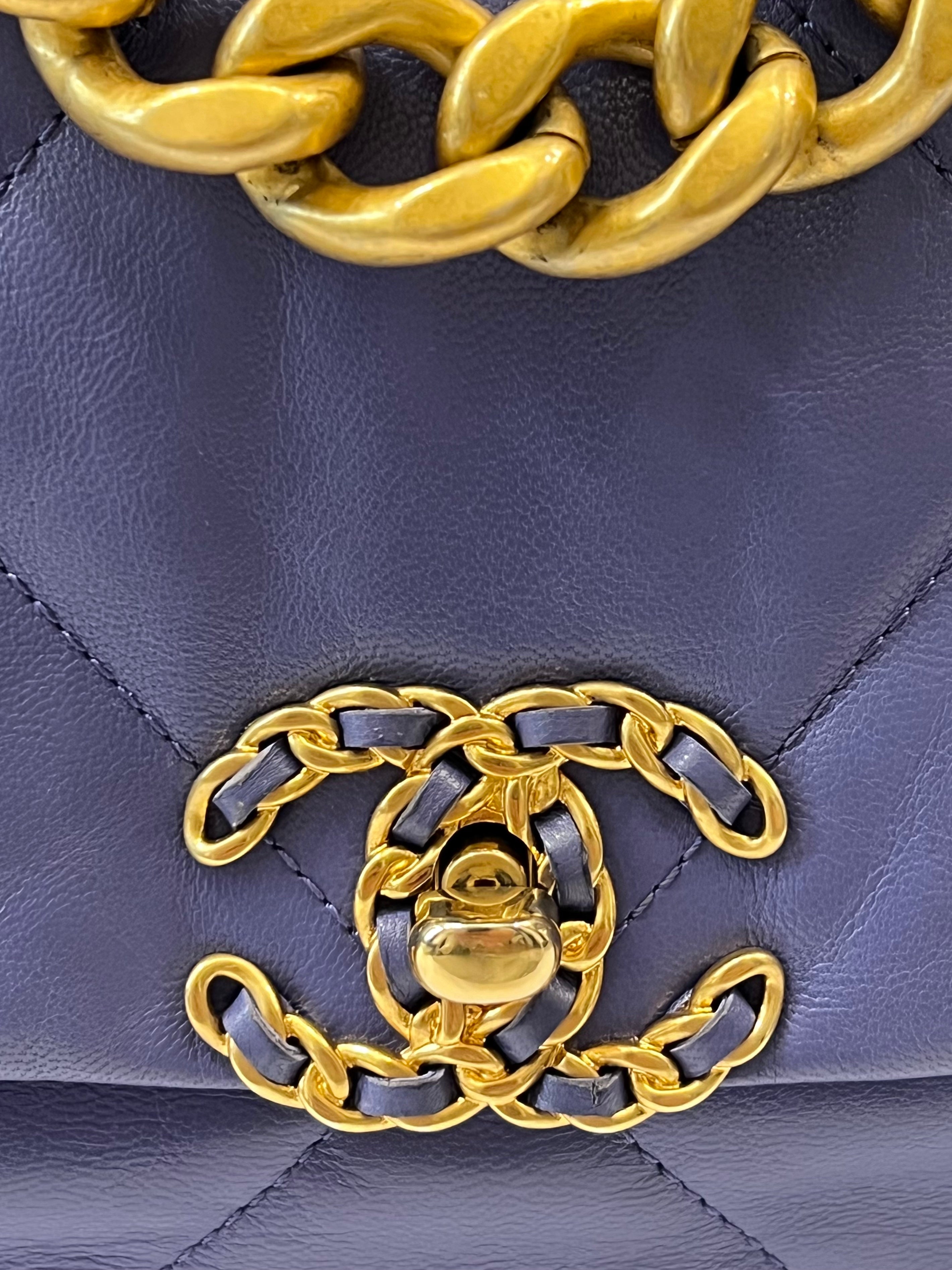 CHANEL QUILTED LAMBSKIN MEDIUM CHANEL 19 FLAP BAG - Image 3