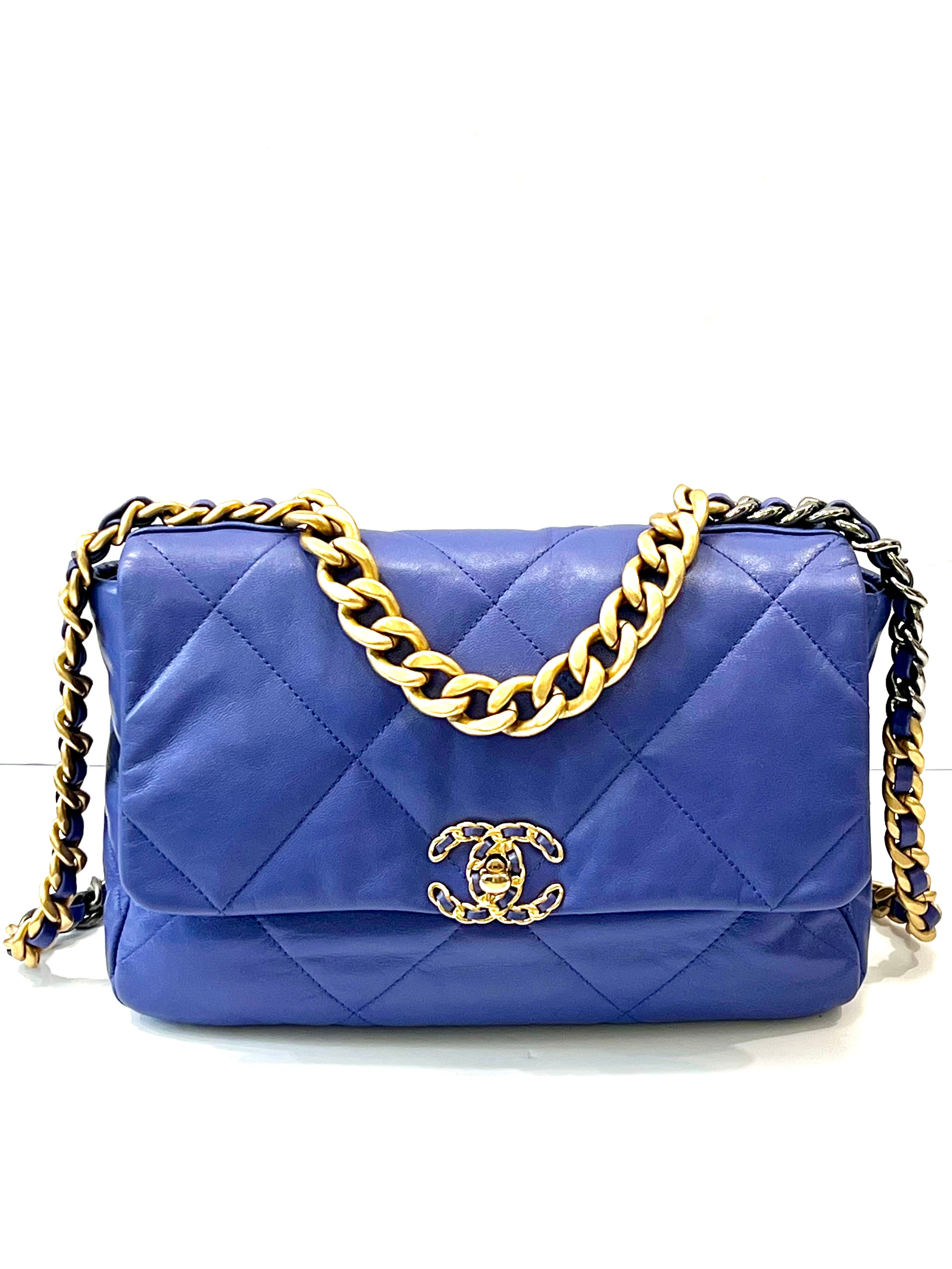 CHANEL QUILTED LAMBSKIN MEDIUM CHANEL 19 FLAP BAG - Image 4