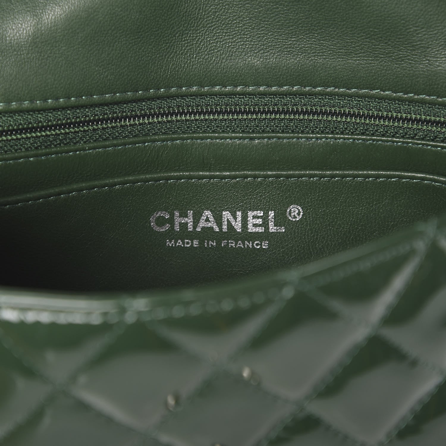 CHANEL PATENT CALFSKIN QUILTED MINI FLAP BAG IN EMERALD GREEN - Image 4