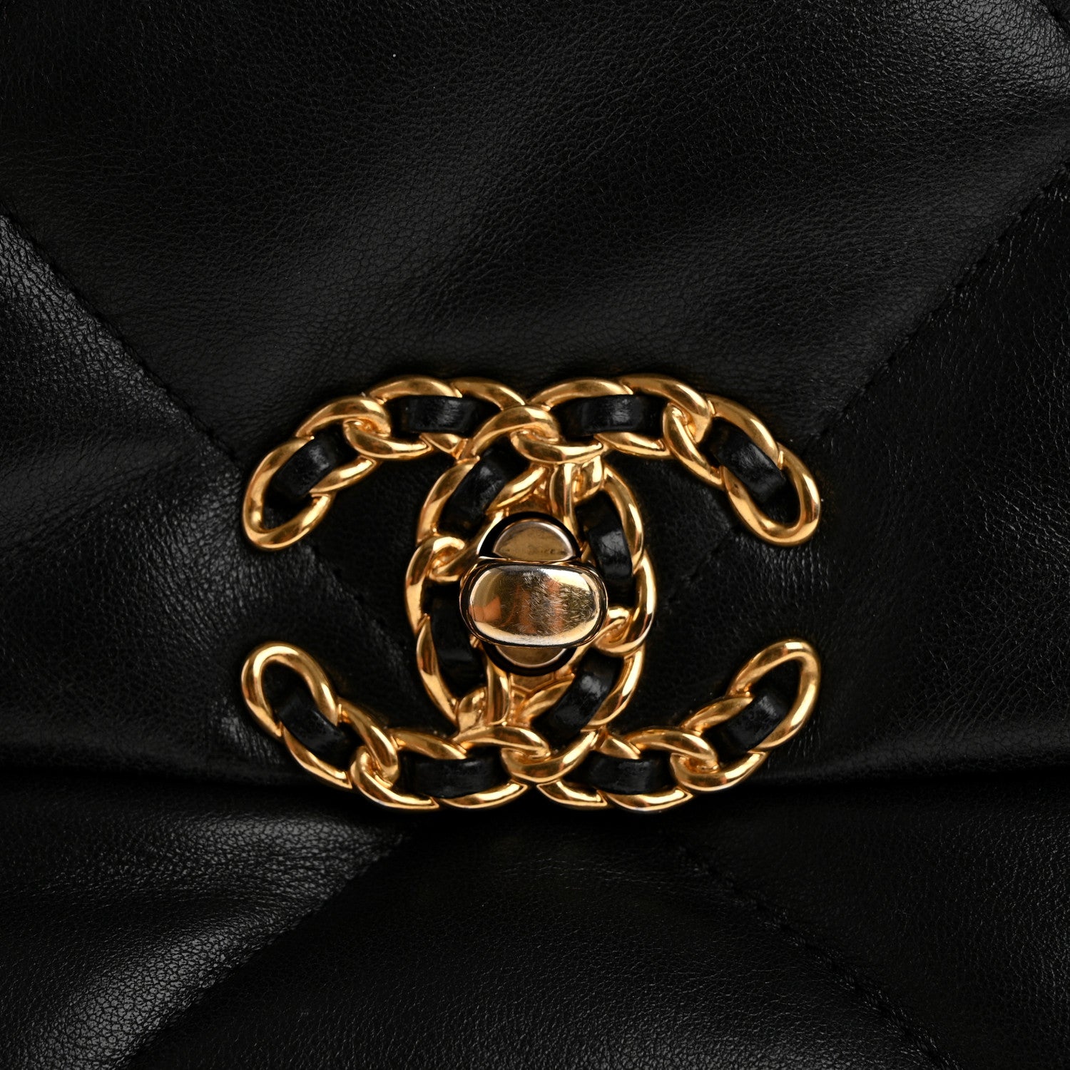 CHANEL QUILTED LAMBSKIN MEDIUM CHANEL 19 FLAP BAG - Image 4