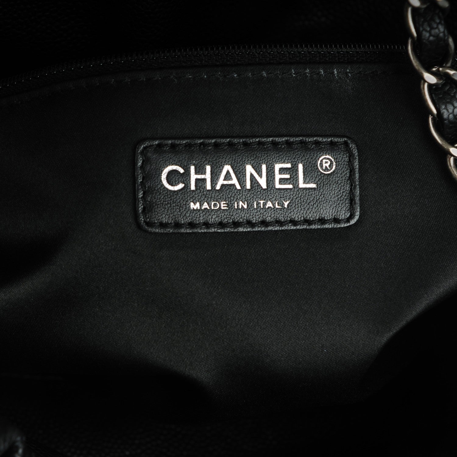 CHANEL GLAZED CAVIAR LEATHER QUILTED LARGE ELASTIC SHOULDER BAG - Image 3