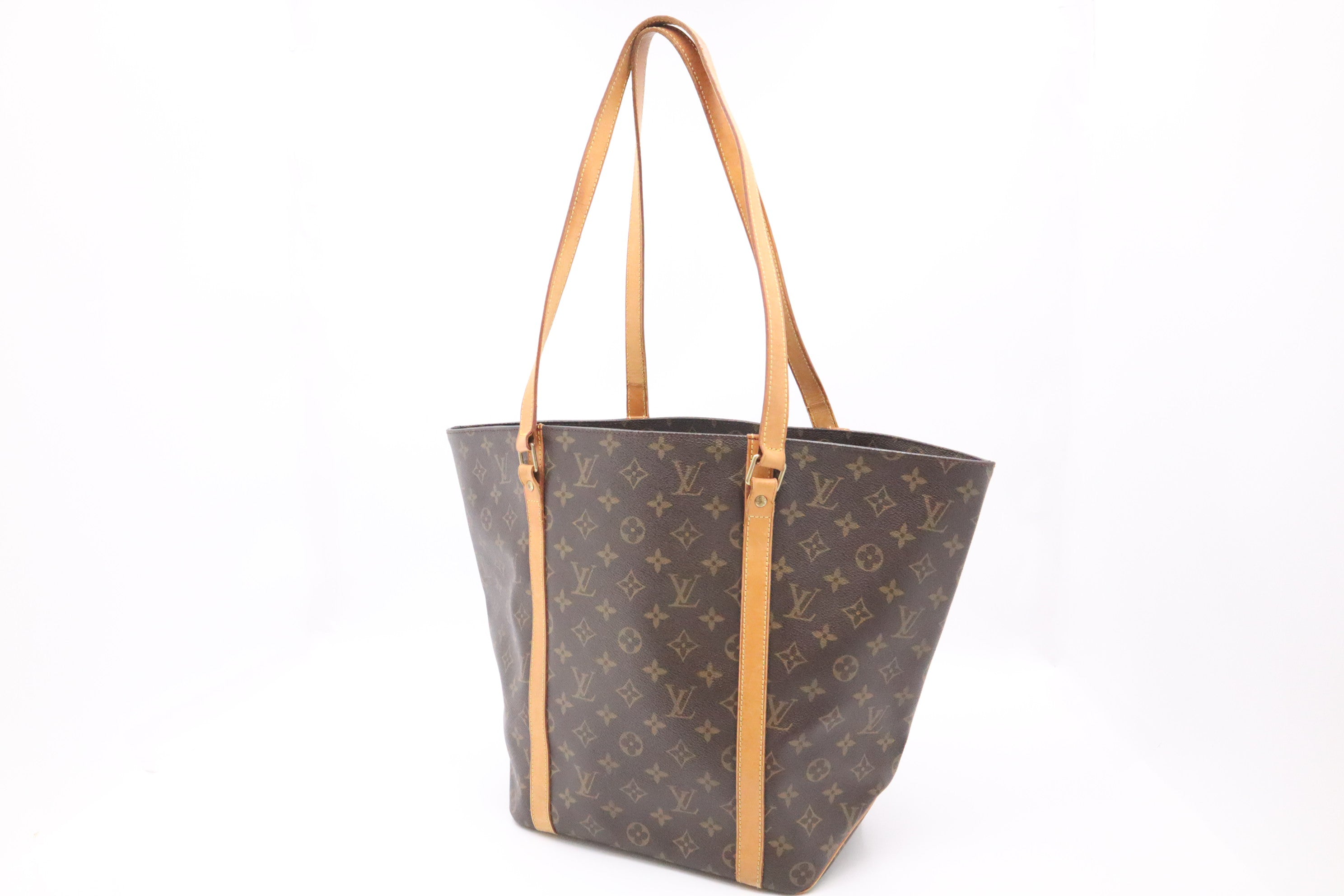 Louis Vuitton Sac Shopping 48 in Monogram Canvas