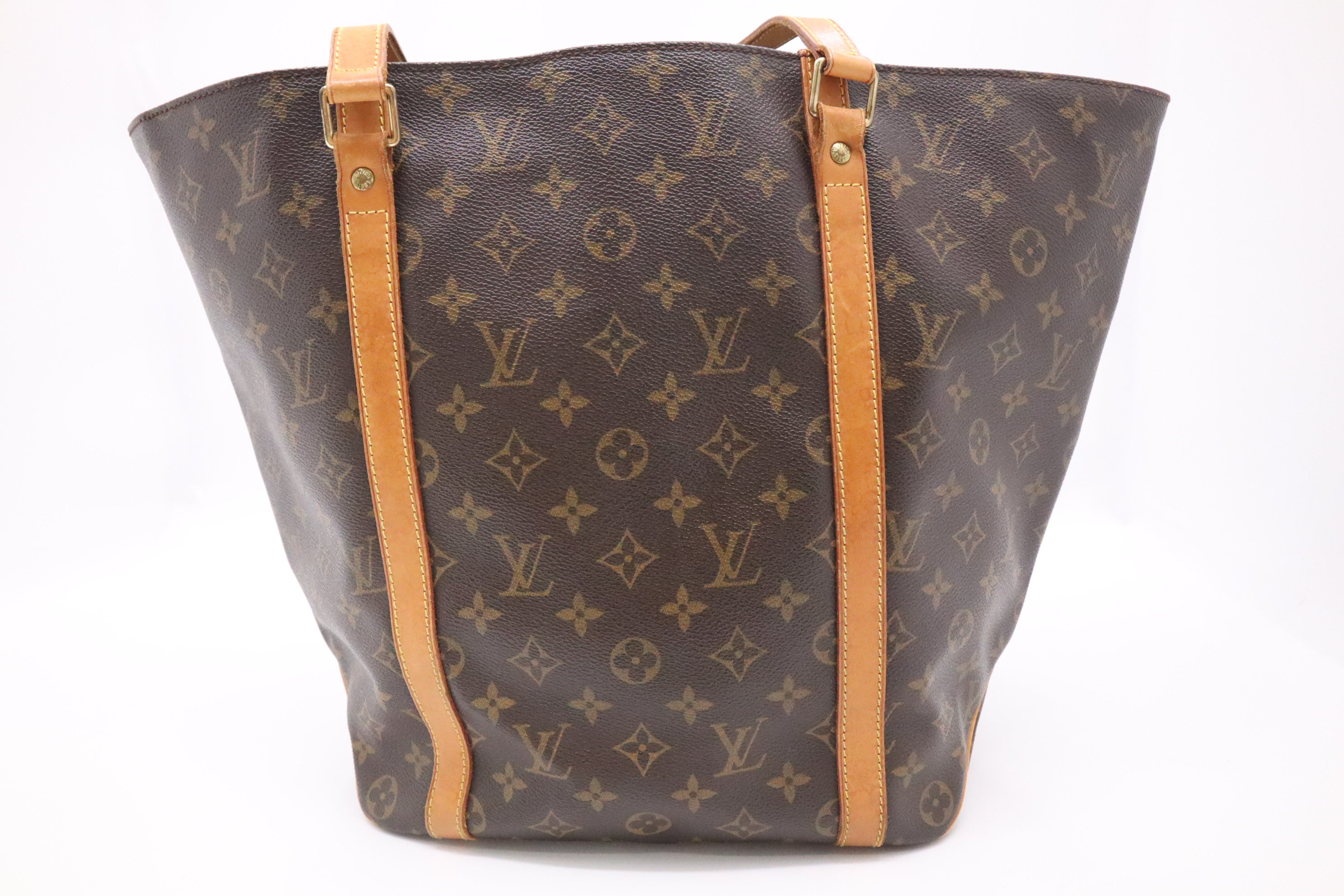 Louis Vuitton Sac Shopping 48 in Monogram Canvas - Image 4